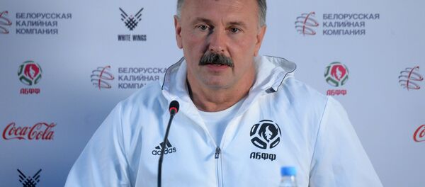 Главный тренер сборной Беларуси по футболу Игорь Криушенко - Sputnik Беларусь