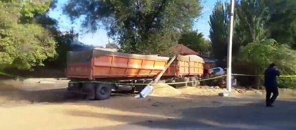 Видео с места аварии, где погиб Темир Джумакадыров - Sputnik Беларусь