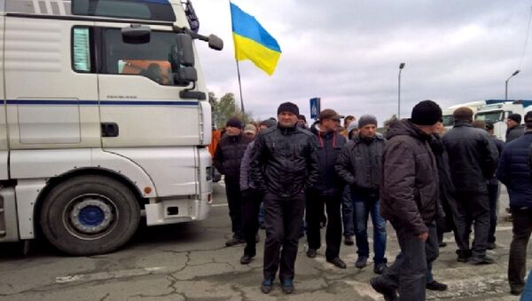 Украинские шахтеры перекрыли дорогу Киев-Варшава у КПП Ягодин - Sputnik Беларусь