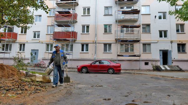 Капитальный ремонт жилого дома, архивное фото - Sputnik Беларусь
