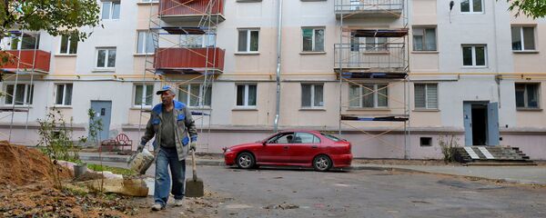 Капитальный ремонт жилого дома, архивное фото - Sputnik Беларусь