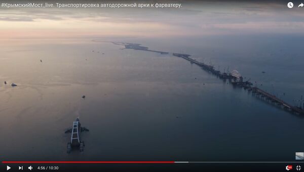 Транспортировку автодорожной арки Крымского моста сняли с дрона - Sputnik Беларусь
