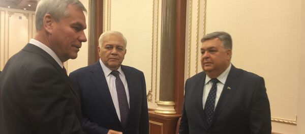 Владимир Андрейченко и азербайджанские парламентарии - Sputnik Беларусь