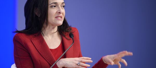 Исполнительный директор компании Facebook Шерил Сандберг Исполнительный директор компании Facebook Шерил Сандберг - Sputnik Беларусь