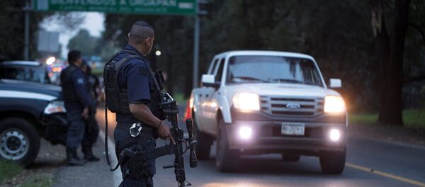 Сотрудники полиции в Мексике - Sputnik Беларусь