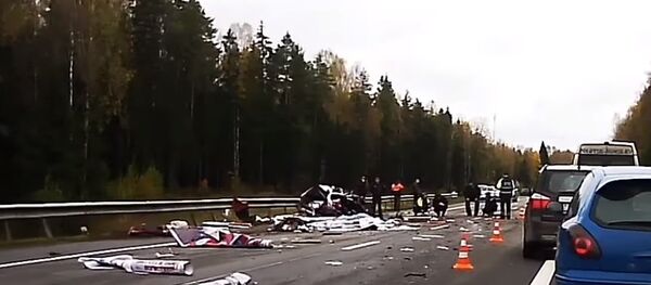 Последствия лобового столкновения под Докшицами попали на видео - Sputnik Беларусь