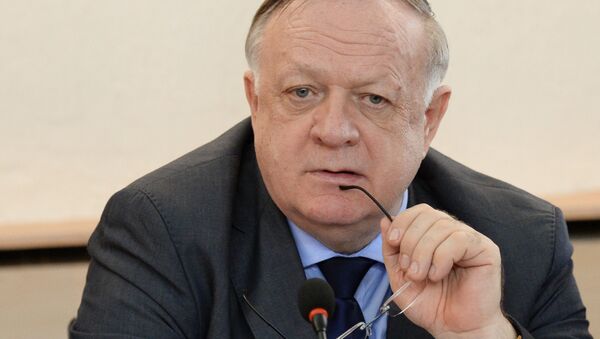 Председатель комиссии Государственной Думы РФ по депутатской этике Виктор Заварзин - Sputnik Беларусь