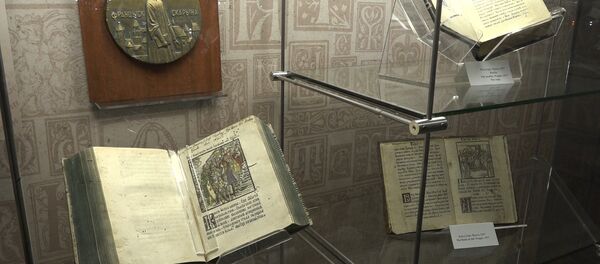 Кніжныя святыні з усёй Еўропы прыехалі ў Мінск - Sputnik Беларусь