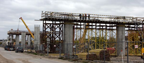 Большая стройка: уникальную транспортную развязку строят в Бресте Большая стройка: уникальную транспортную развязку строят в Бресте - Sputnik Беларусь