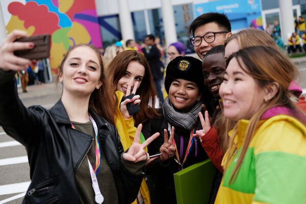 XIX Всемирный фестиваль молодежи и студентов. День четвертый - Sputnik Беларусь