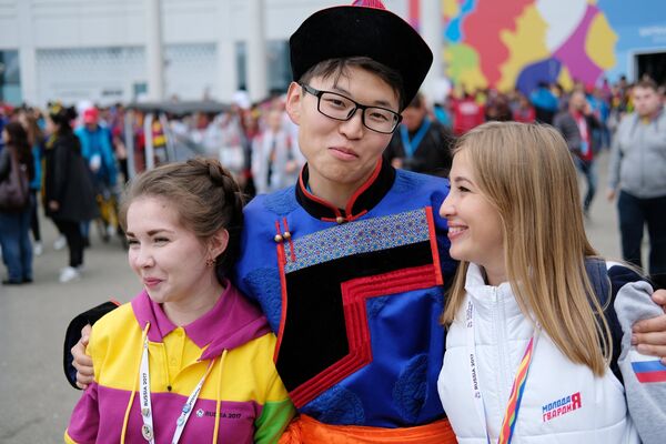 XIX Всемирный фестиваль молодежи и студентов. День третий - Sputnik Беларусь
