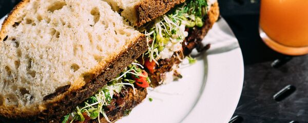 Сэндвич с овощами и грибами - Sputnik Беларусь