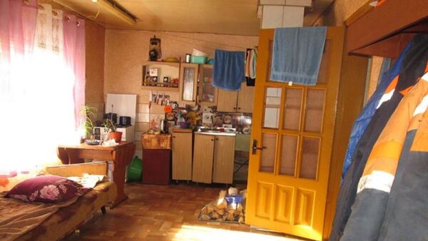 Дом подозреваемого, где было совершено преступление - Sputnik Беларусь