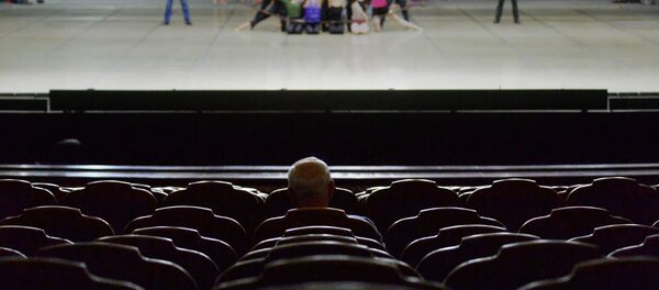 Валянцін Елізар'еў на рэпетыцыі балета Спартак Валянцін Елізар'еў на рэпетыцыі балета Спартак - Sputnik Беларусь