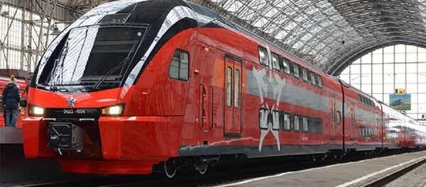 Электропоезд Штадлер, выпущенный в Фаниполе, работает во Внуково - Sputnik Беларусь