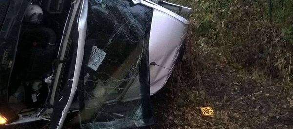 Микроавтобус столкнулся с Жигулями в Харьковской области - Sputnik Беларусь