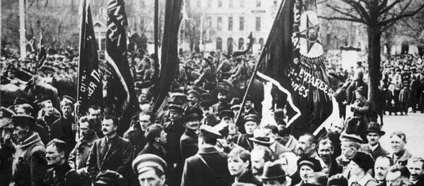 Рабочие вышли на демонстрацию, 1917 год - Sputnik Беларусь