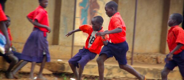 Дети играют в футбол - Sputnik Беларусь