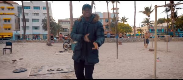 Клип британского комика Майкла Дапаа за неделю стал хитом интернета - Sputnik Беларусь