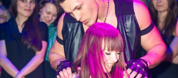 Стриптизер за работой - Sputnik Беларусь