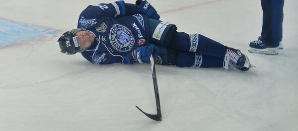 Хоккеист минского Динамо Александр Матерухин - Sputnik Беларусь