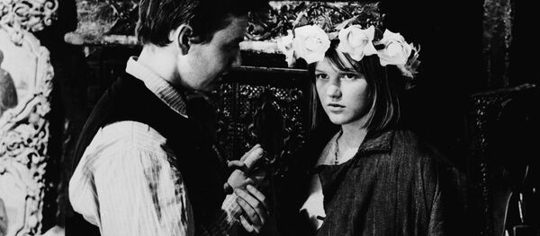 Олег Табаков и Елена Проклова в фильме Гори, гори, моя звезда - Sputnik Беларусь