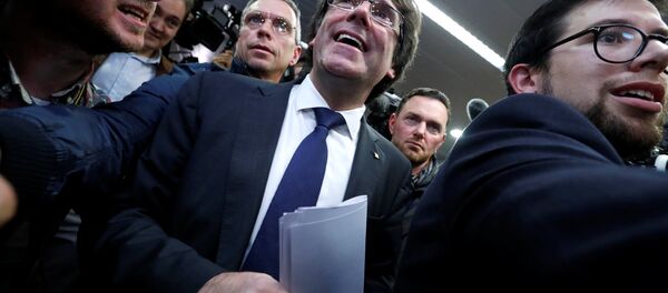 Бывший глава правительства Каталонии Карлес Пучдемон Бывший глава правительства Каталонии Карлес Пучдемон - Sputnik Беларусь