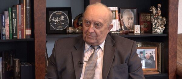 Бывший премьер-министр Беларуси Вячеслав Кебич Бывший премьер-министр Беларуси Вячеслав Кебич - Sputnik Беларусь