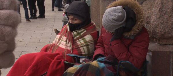 Многометровая очередь за IPhoneX в Москве - Sputnik Беларусь