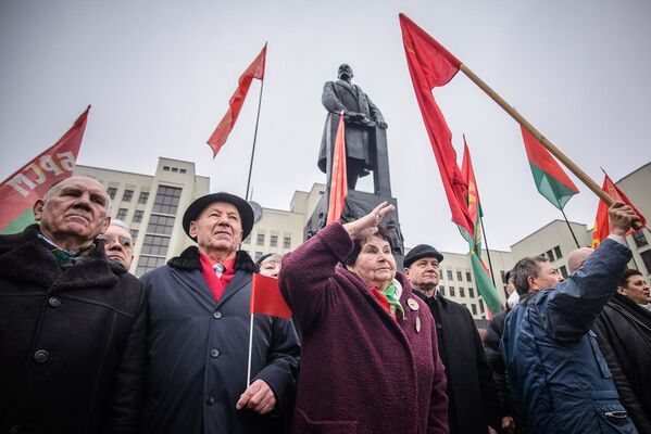 В Минске отметили 100-летие революции - Sputnik Беларусь