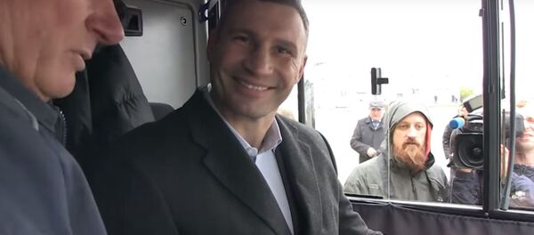 Клічко за рулём МАЗа: ажыццявілася дзіцячая мара Клічко за рулём МАЗа: ажыццявілася дзіцячая мара - Sputnik Беларусь