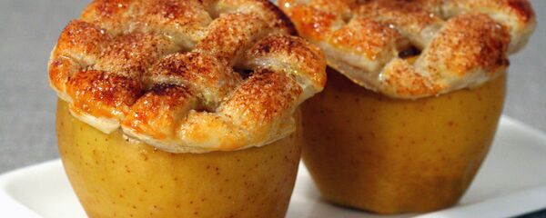 Яблоки с шапочкой из слоеного теста Яблоки с шапочкой из слоеного теста - Sputnik Беларусь