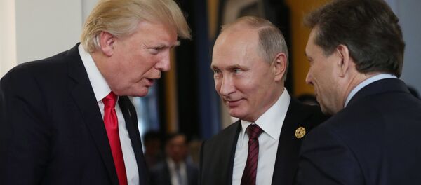 Президент РФ Владимир Путин и президент США Дональд Трамп - Sputnik Беларусь