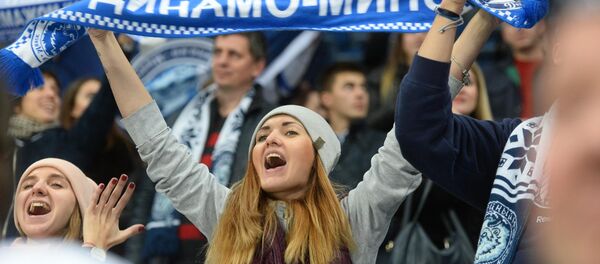 Заўзятары хакейнага клуба Дынама-Мінск Заўзятары хакейнага клуба Дынама-Мінск - Sputnik Беларусь