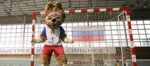 Кубок ЧМ-2018 - Официальный талисман чемпионата мира по футболу 2018 и Кубка конфедераций FIFA 2017 волк Забивака - Sputnik Беларусь