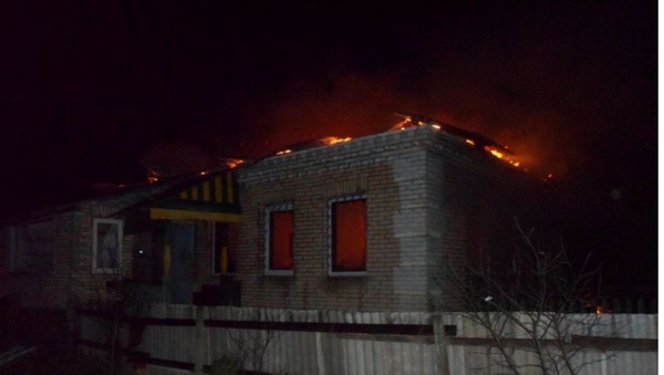 Один человек погиб из-за пожара в частном доме в Жлобине - Sputnik Беларусь