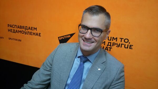Политолог и телеведущий Вадим Гигин в программе Горизонт событий - Sputnik Беларусь