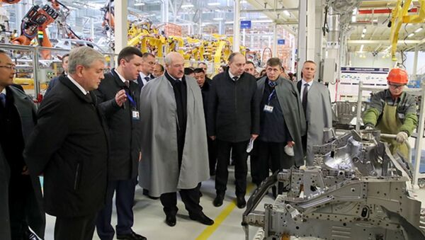 Президент Беларуси Александр Лукашенко посетил завод БелДжи под Борисовом - Sputnik Беларусь