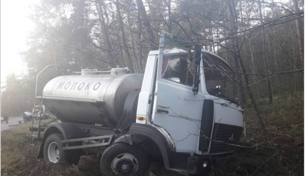 Молоковоз, участвовавший в ДТП в Петриковском районе - Sputnik Беларусь