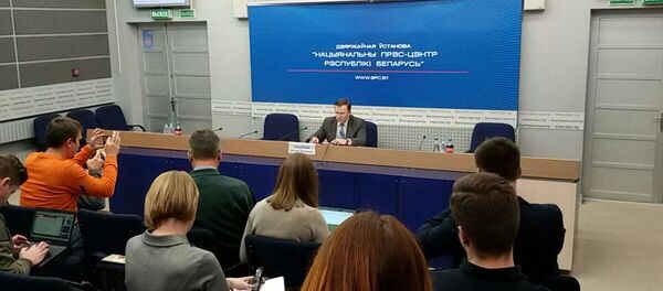 Пресс-конференция официального представителя КГБ Дмитрия Побяржина - Sputnik Беларусь