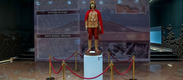 Иссыкский золотой катафрактарий - золотой человек - Sputnik Беларусь