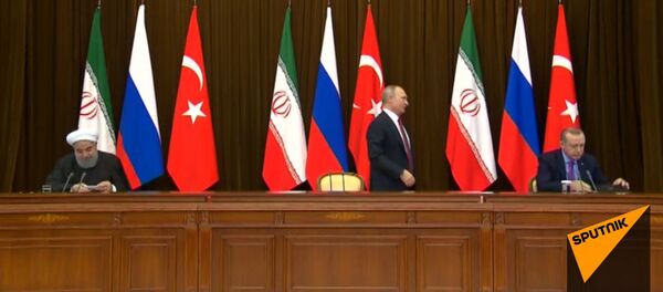 Путин уронил стул, на котором сидел Реджеп Тайип Эрдоган - Sputnik Беларусь