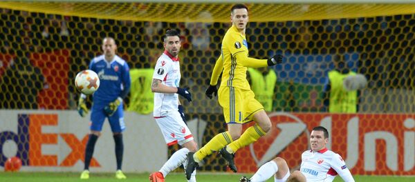 Полузащитник Мирко Иванич (в центре) во время матча БАТЭ - Црвена Звезда - Sputnik Беларусь