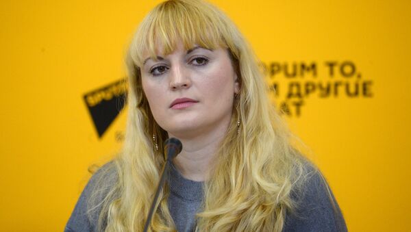 Руководитель общенациональной горячей линии для пострадавших от домашнего насилия Анна Коршун - Sputnik Беларусь