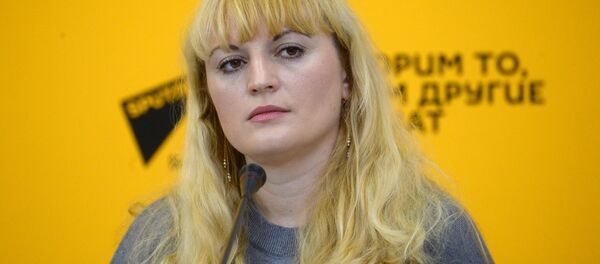 Руководитель общенациональной горячей линии для пострадавших от домашнего насилия Анна Коршун - Sputnik Беларусь