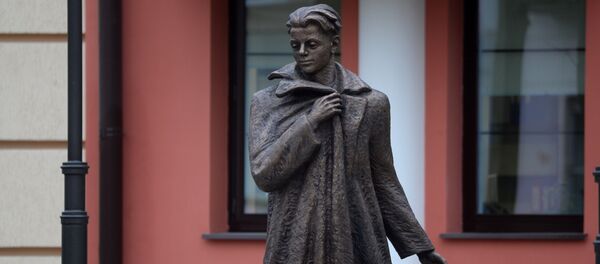 Памятник Владимиру Короткевичу - Sputnik Беларусь