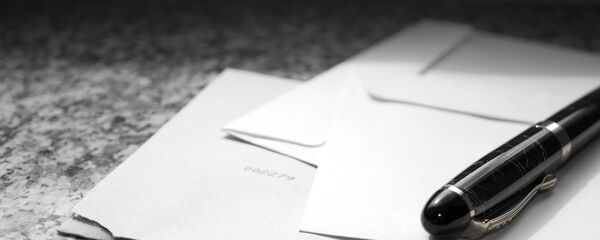 Ручка и конверт, архивное фото - Sputnik Беларусь