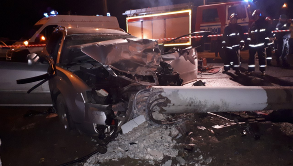 Два автомобиля столкнулись на перекрестке в Бресте - Sputnik Беларусь
