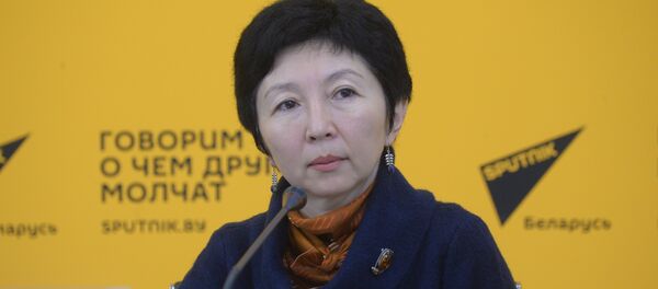 Доцент кафедры факультета международных отношений БГУ, кандидат исторических наук Роза Турарбекова Доцент кафедры факультета международных отношений БГУ, кандидат исторических наук Роза Турарбекова - Sputnik Беларусь