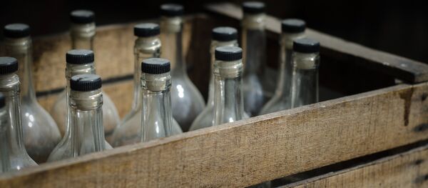 Пустые бутылки, архивное фото - Sputnik Беларусь